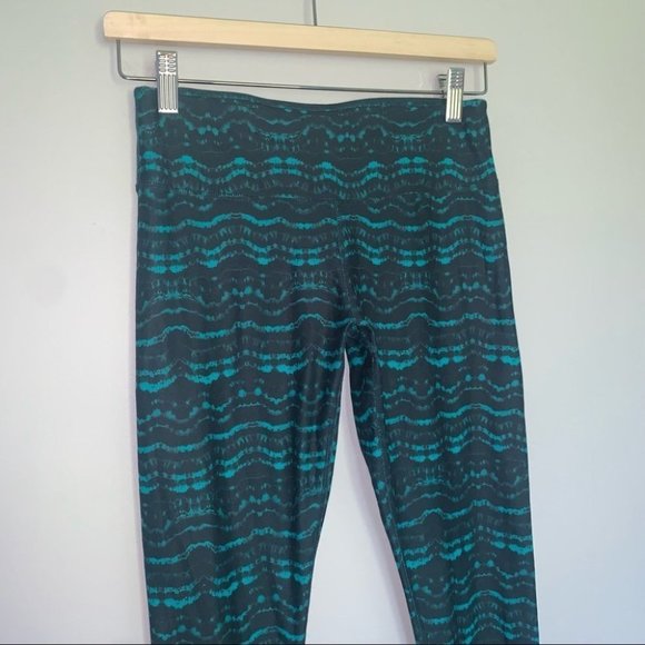 Fabletics Leggings‎ Size Small Teal Blue Define Mid-Rise Powerhold Compression - Picture 3 of 7